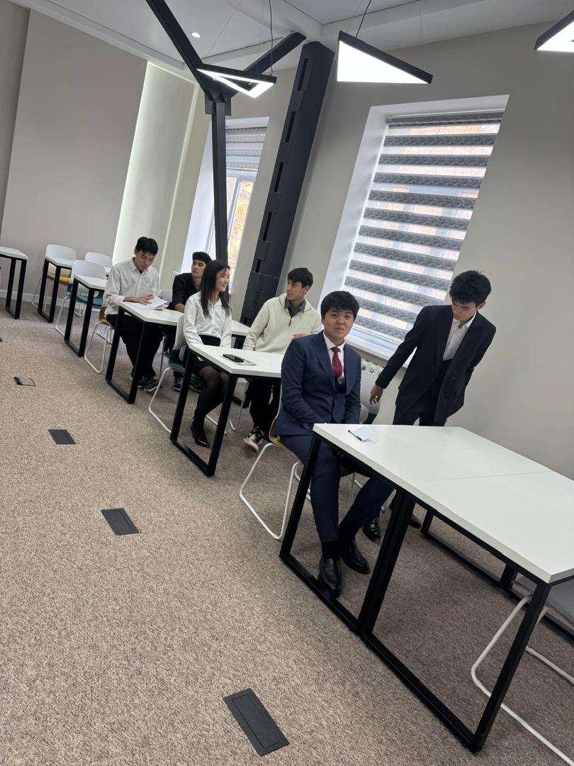 Студенты в Стартап-центре